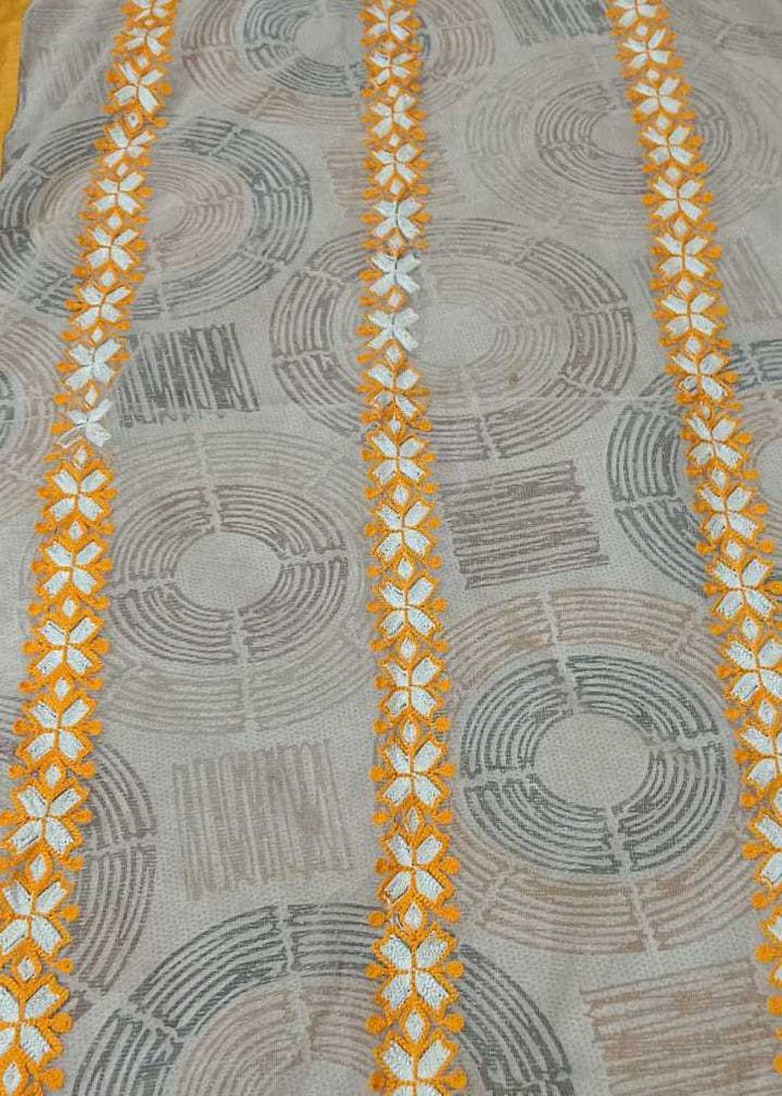 Embroidered dupatta with Geometric Print