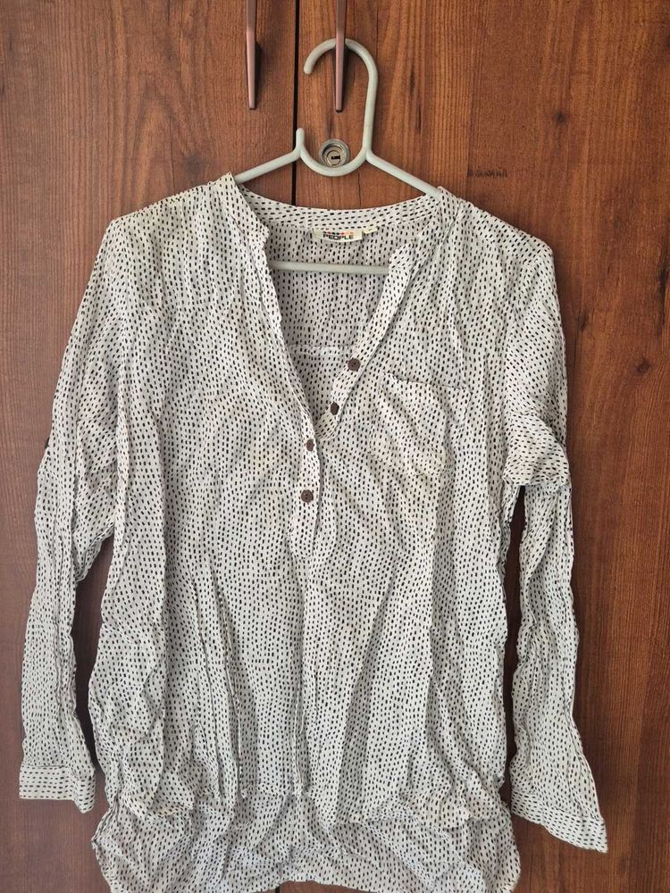 Stylish Printed Top by People