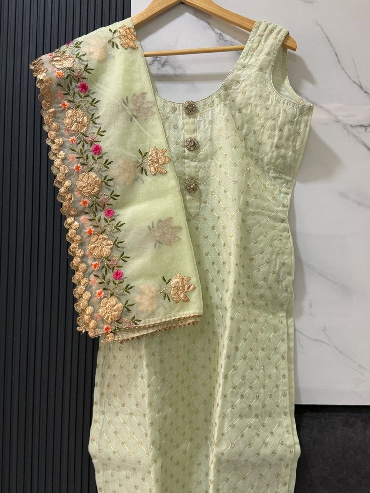 Elegant Kurta Set with Dupatta