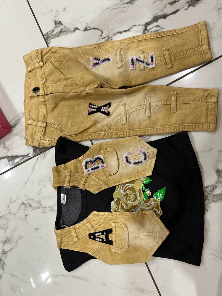 Cute Mini Jeans Tshirt With Coat
