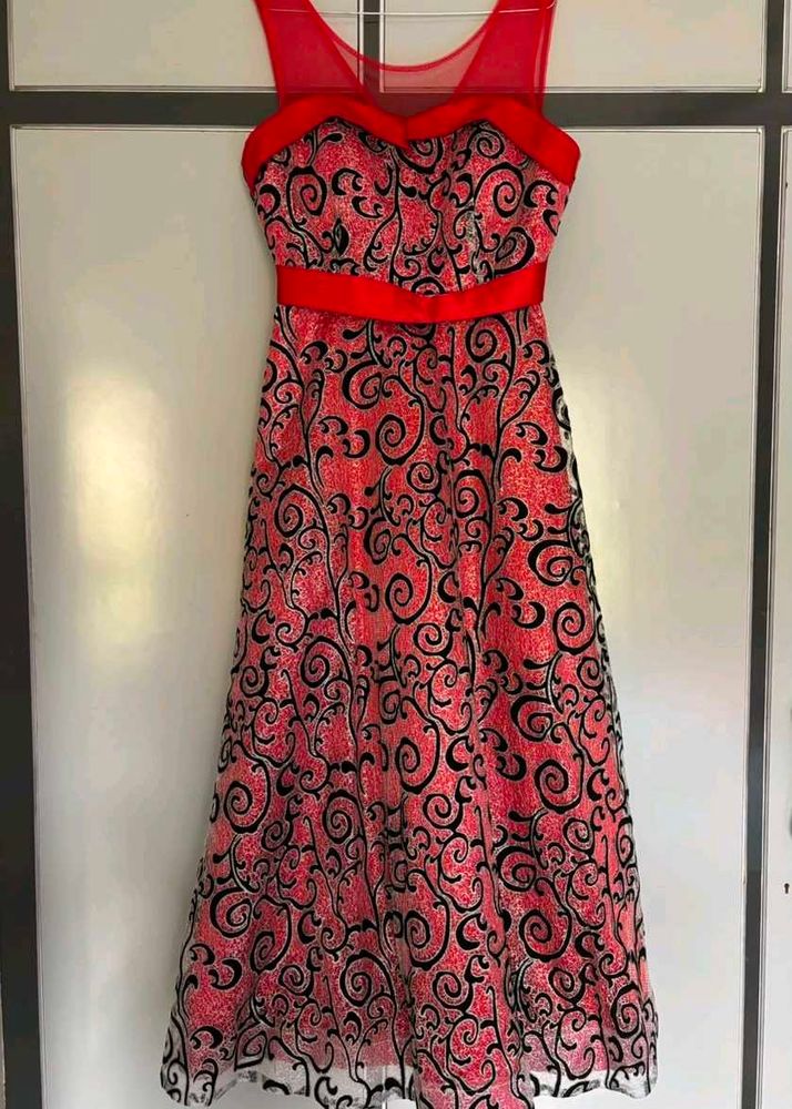 Stunning Red &amp; Black Swirl Gown ❤️