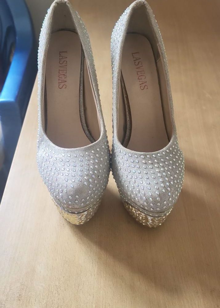 high heel shoe