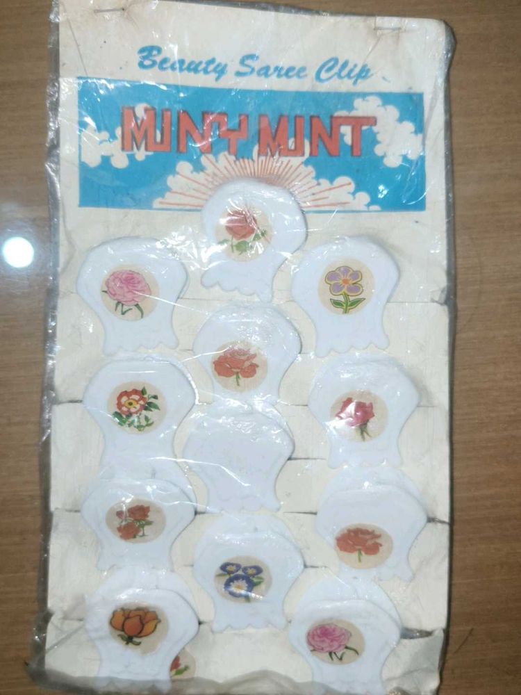 Vintage Beauty Saree Clips