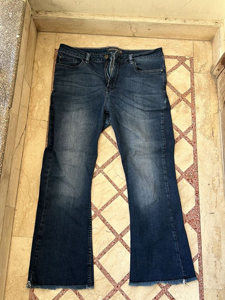 Women’s Flared Blue Jeans