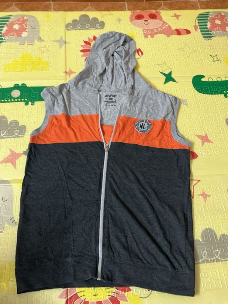 Sleeveless lightweight Zip-Up Hoodie