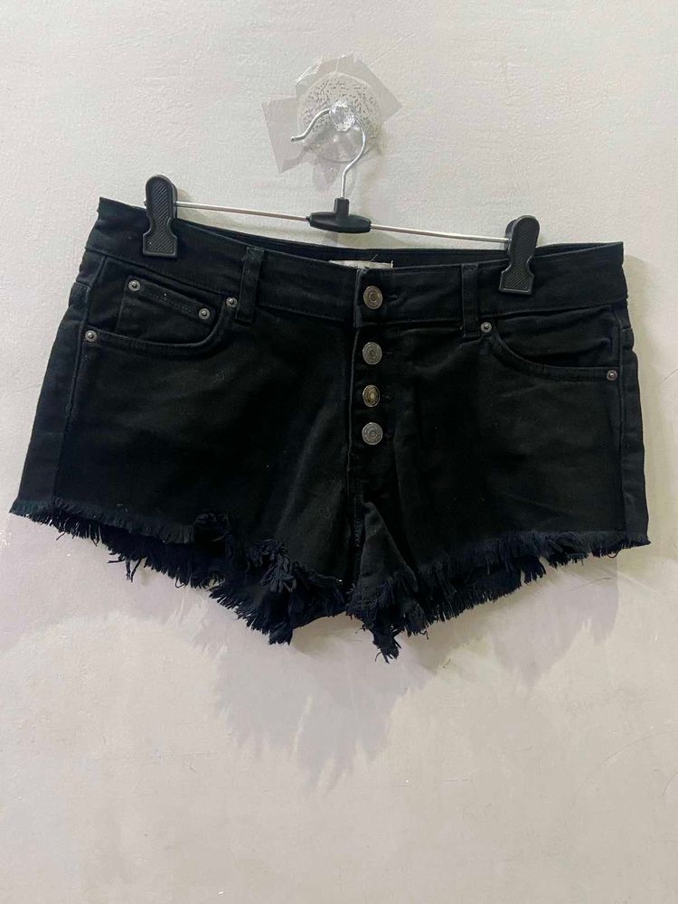 Black Denim Frayed Hem Shorts