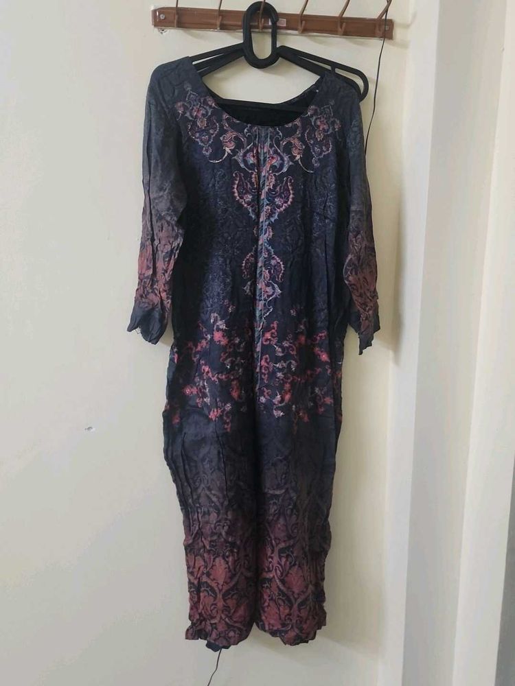 Stylish Printed Kurta with long sleeves