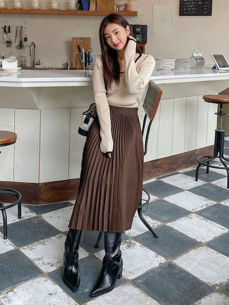 Elegant Brown Pleated Midi Skirt