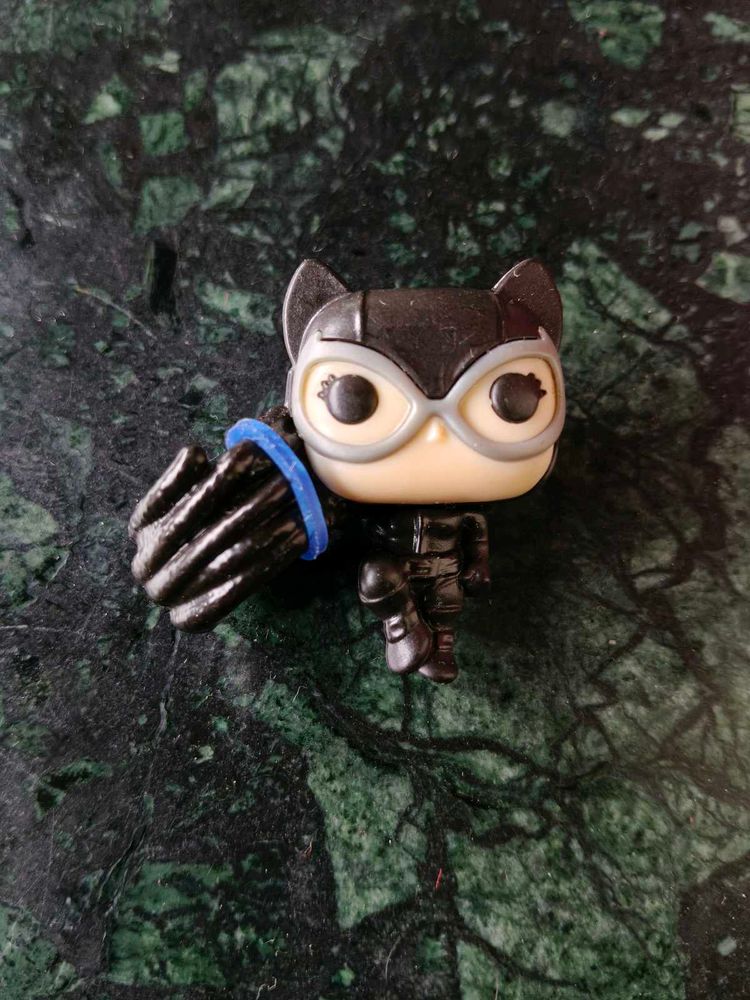 kinder Joy figures Catwoman
