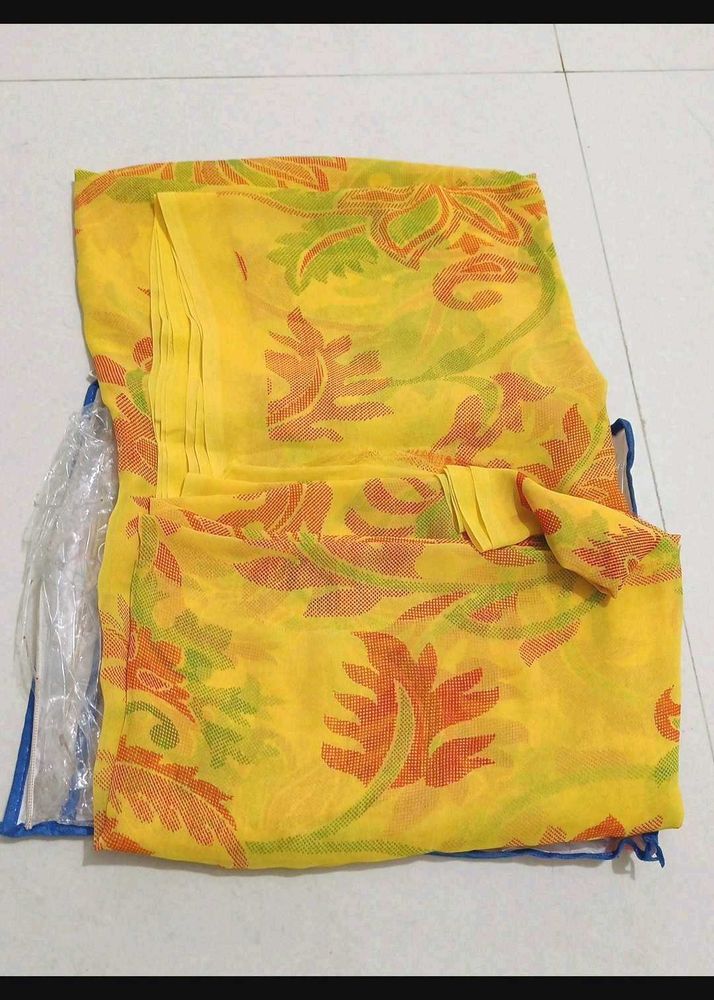 Vintage Floral Print Saree