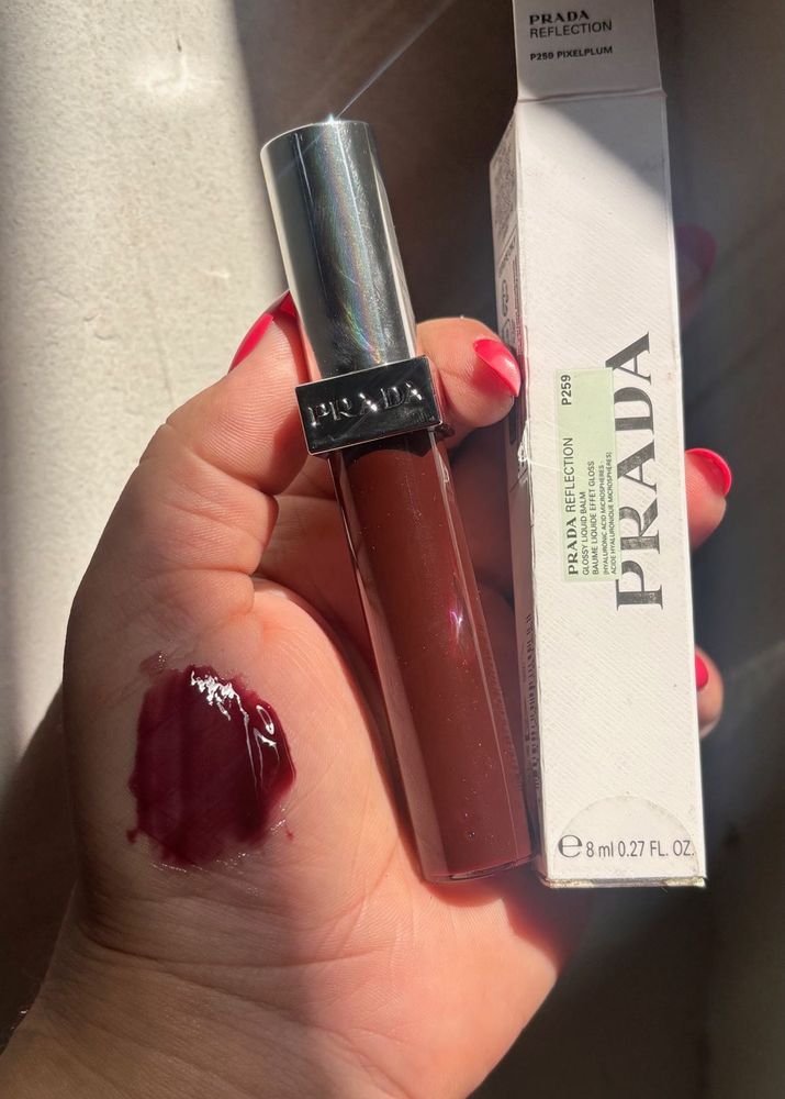 Prada Reflection Glossy Liquid Balm pixel plum