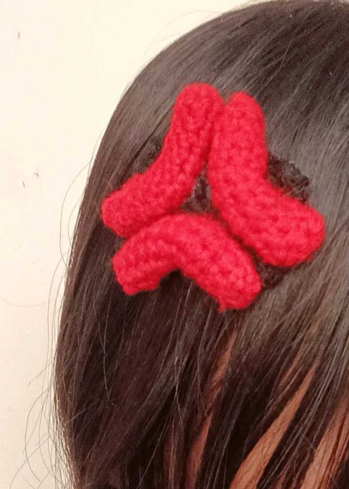 4 Red Crochet Hair Clip