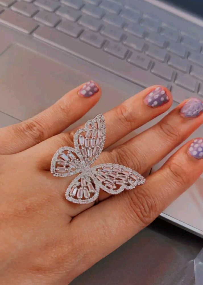Stunning Butterfly Ring with Crystals
