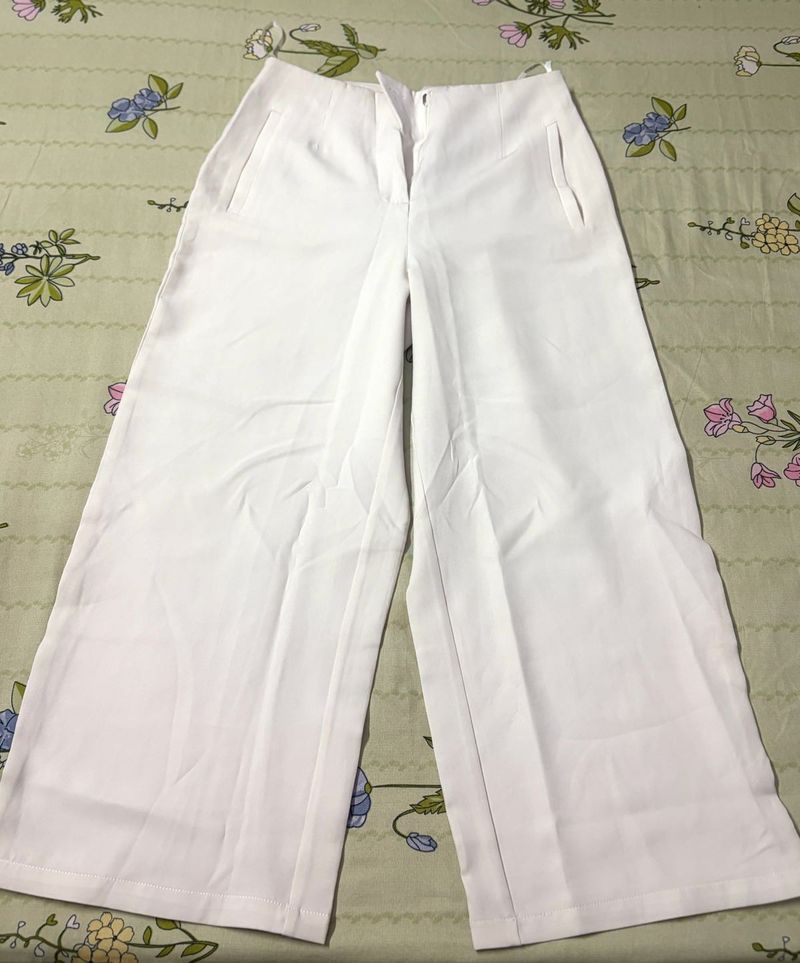 Chic Wide-Leg White Trousers