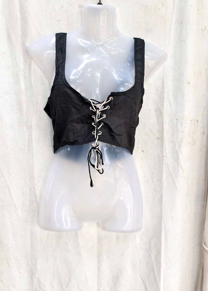 19158. Black Lace-Up Crop Top