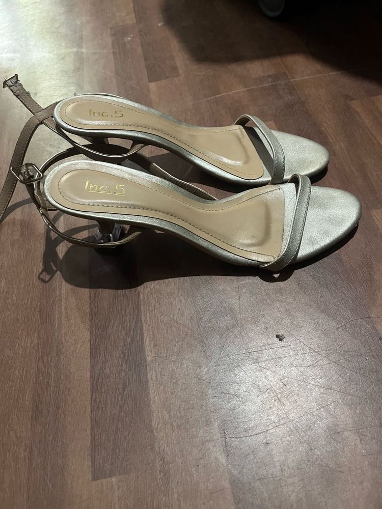 Stylish Gold Heeled Sandals