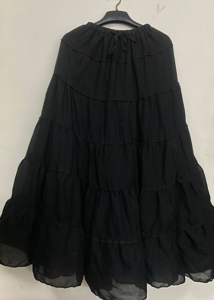 Elegant Black Tiered Skirt – Flowy &amp; Chic