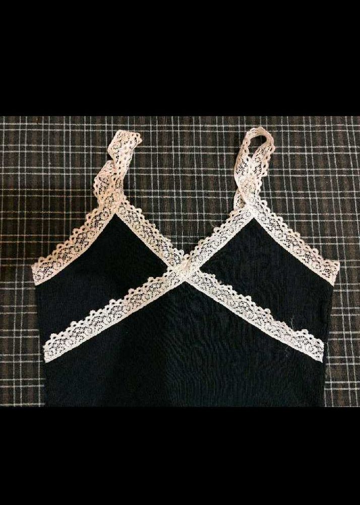 sale ! lace trimmed black top