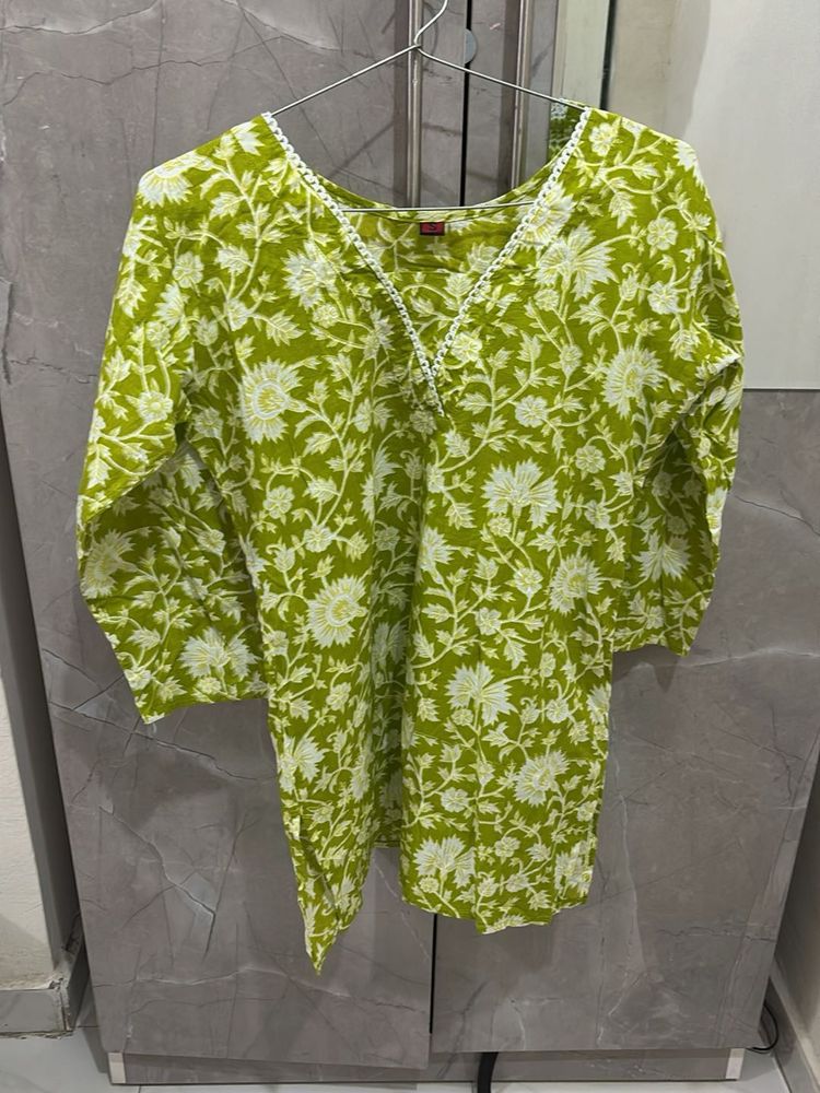 Green short kurti