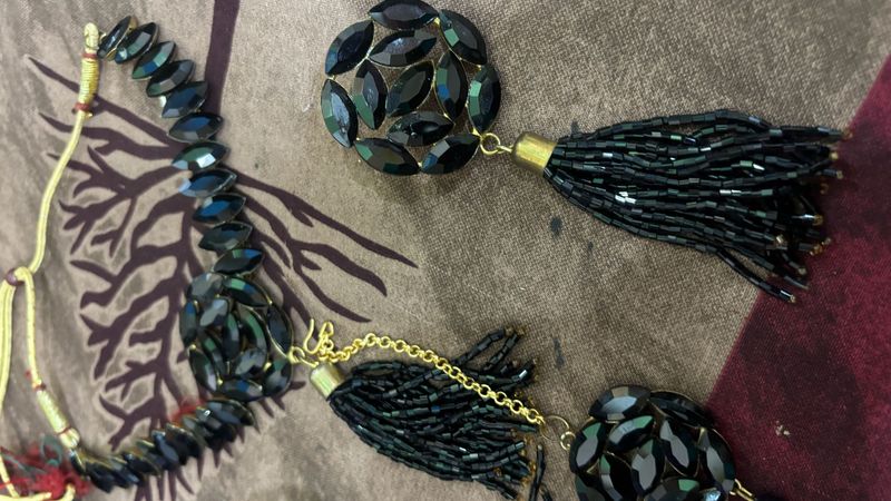 Elegant Black Stone Jewellery Set