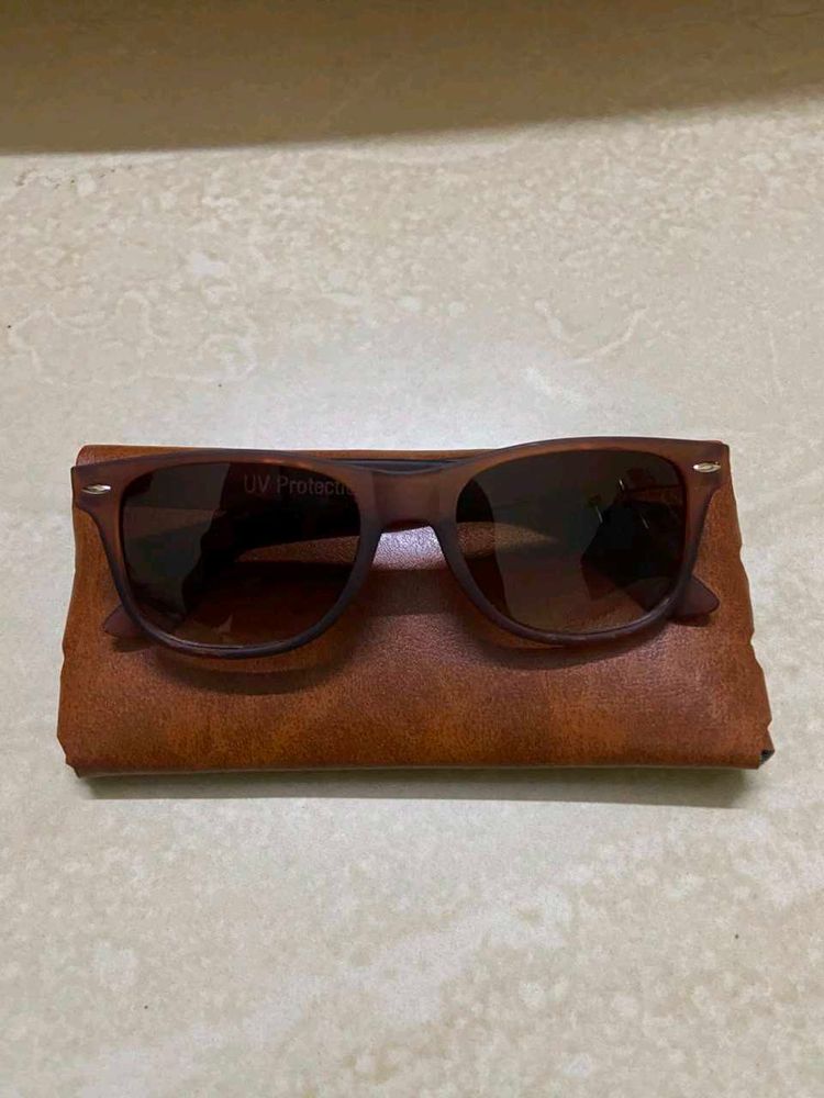 Stylish Brown Sunglasses with Case