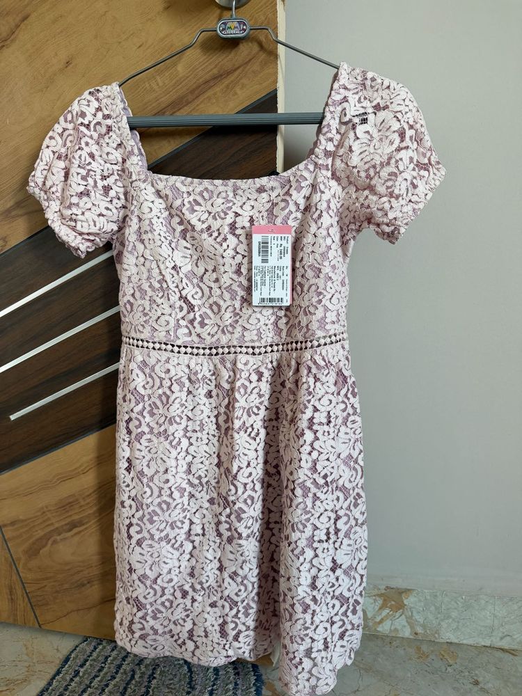 Elegant Lace Puff Sleeve Dress