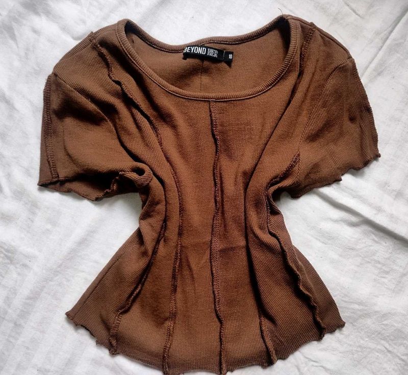 🌸Unique Brown Ribbed Lettuce Hem Top🌸