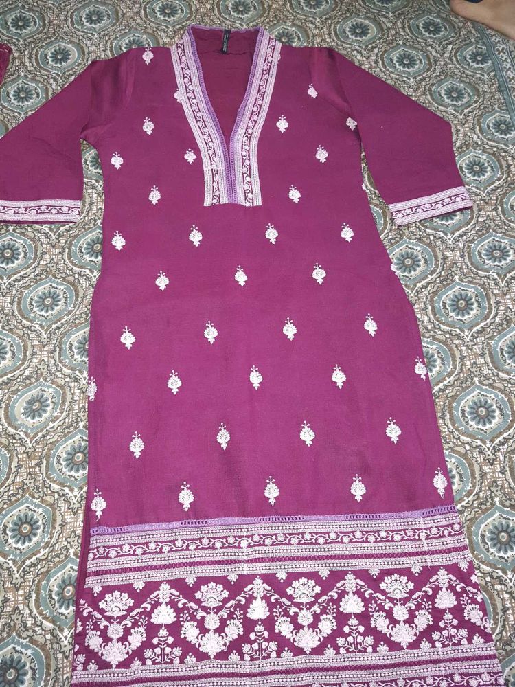Embroidered Kurti Set