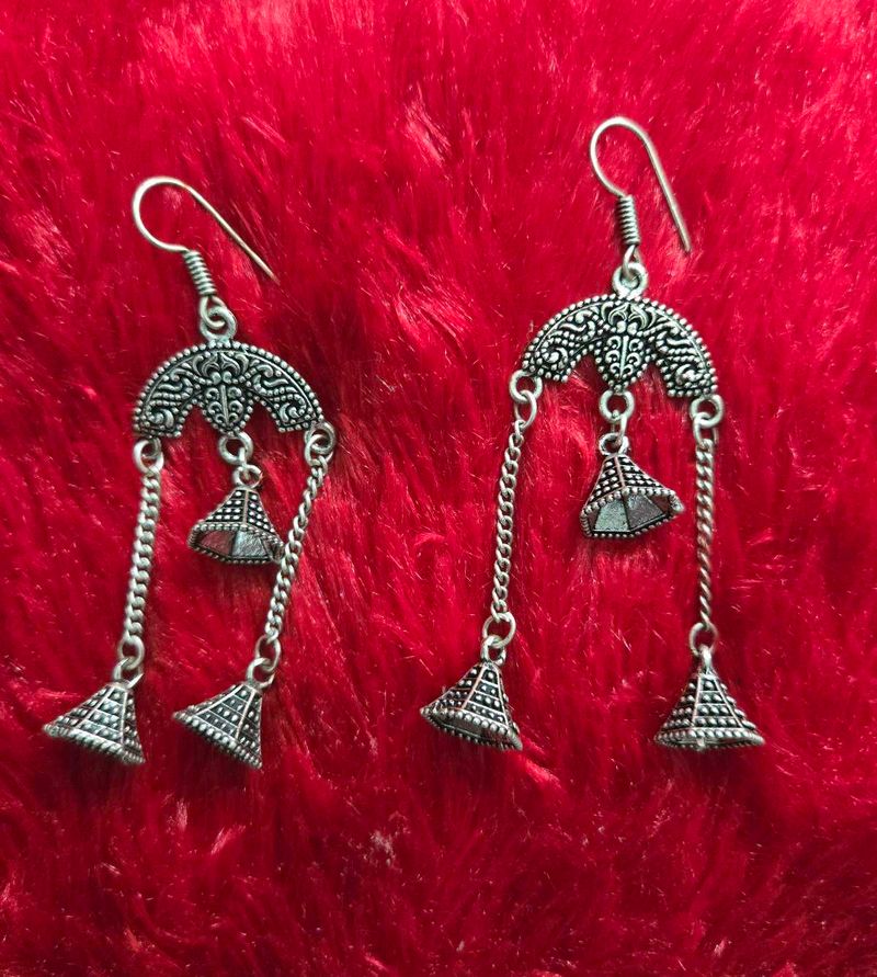 Stylish Silver Tone Dangle Earrings