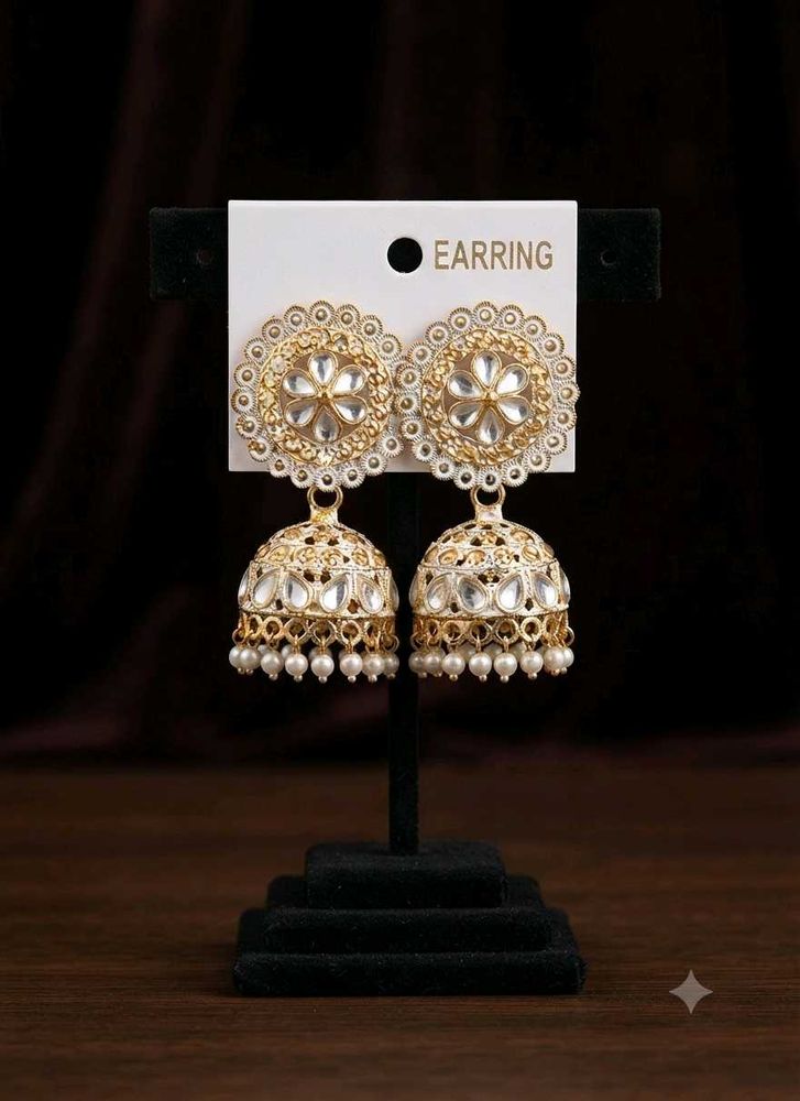 Elegant white Jhumka Earrings with Pearls