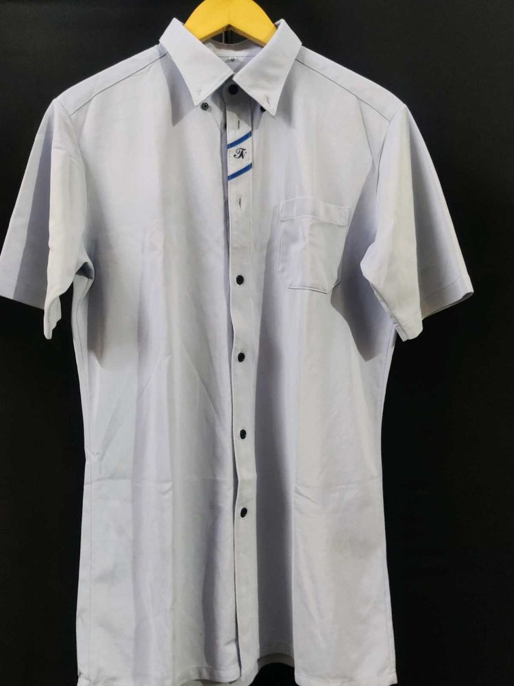 Men's Short Sleeve Button-Up Shirt