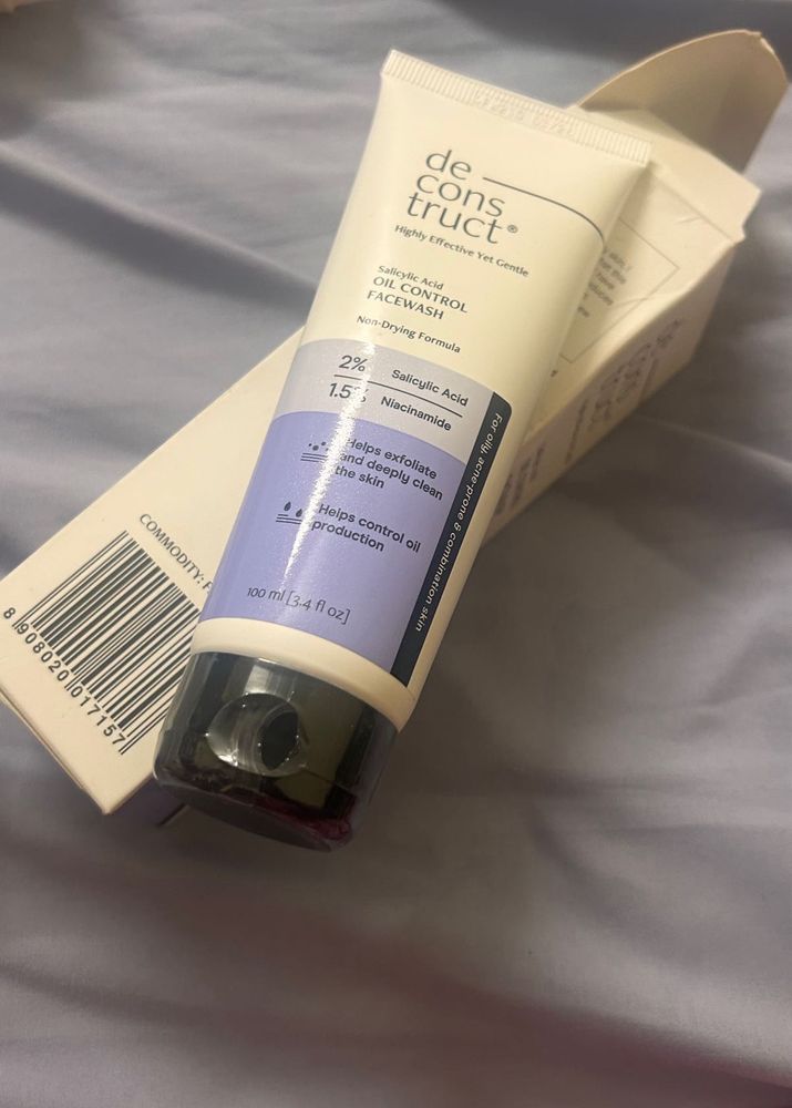 Deconstruct Oil Control Facewash