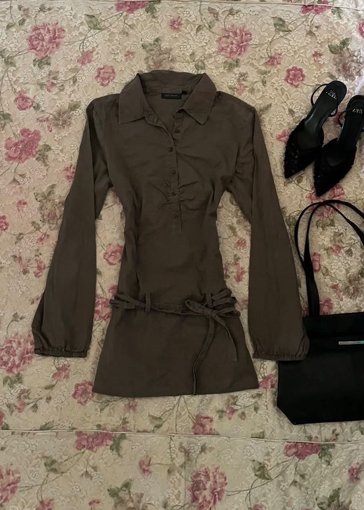 Stylish Collared Button-Up Dress with Belt