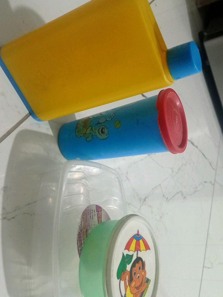 combo 1 water bottle 1 tupperware n 2 lunch box