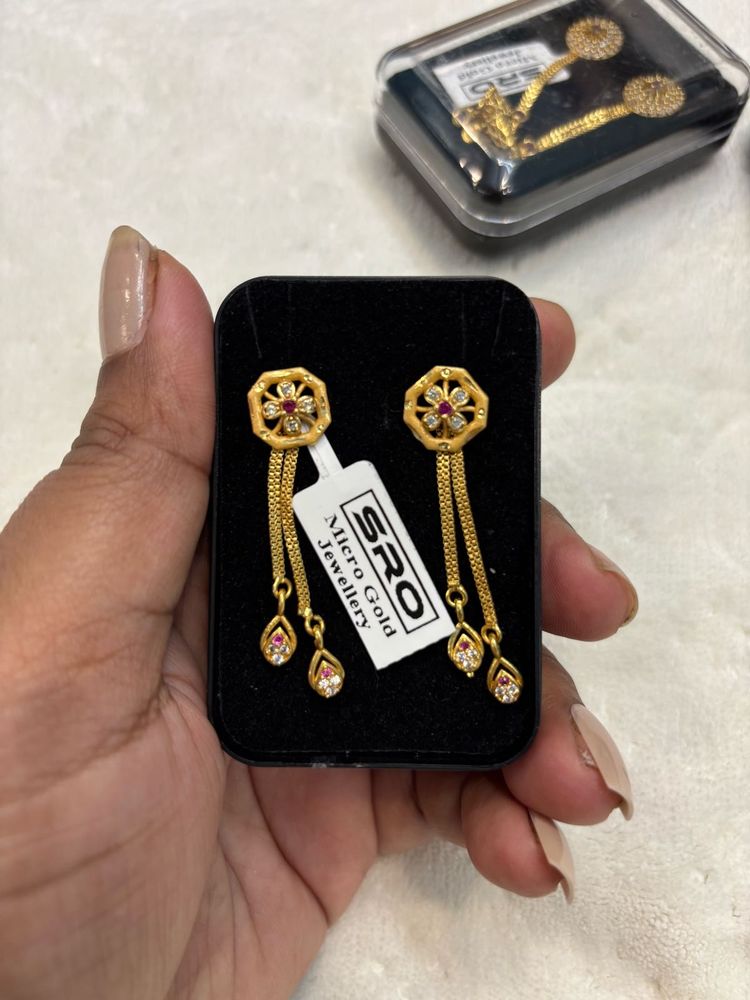 Elegant Gold Dangle Earrings