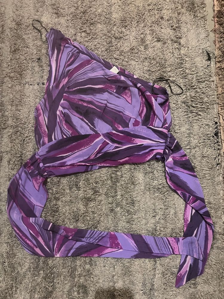 H&amp;M Purple Abstract Print One-Shoulder Cropped Tie