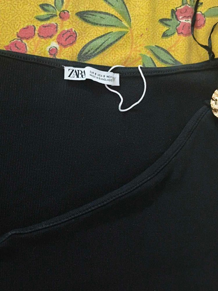 Zara Black Ribbed Detail Top