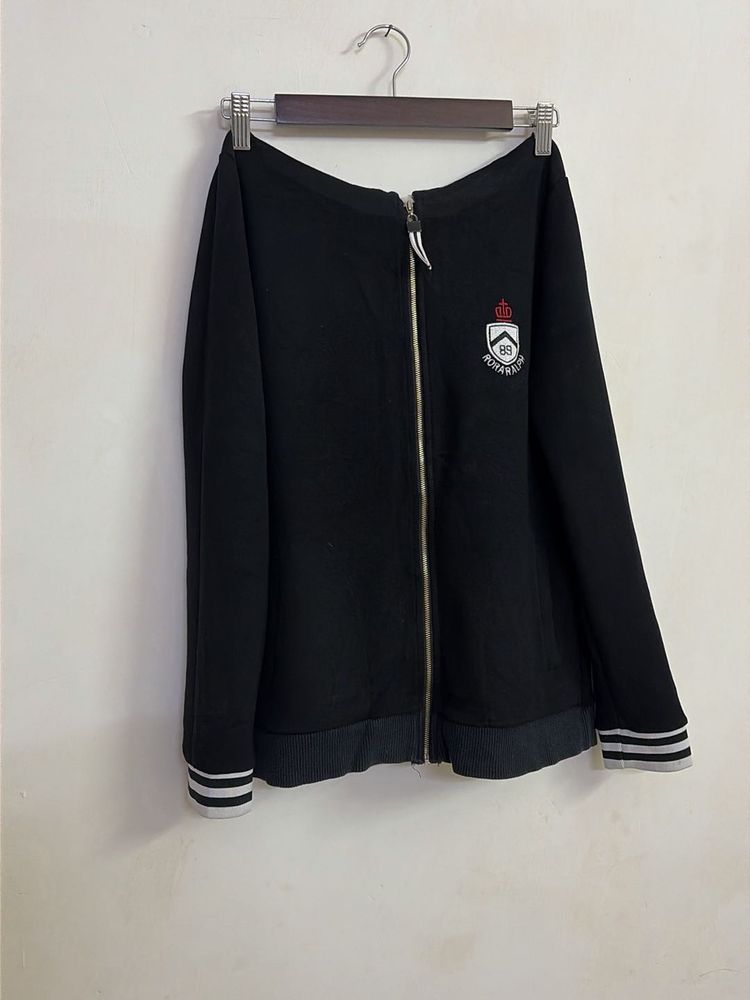 Black sweatshirt jacket