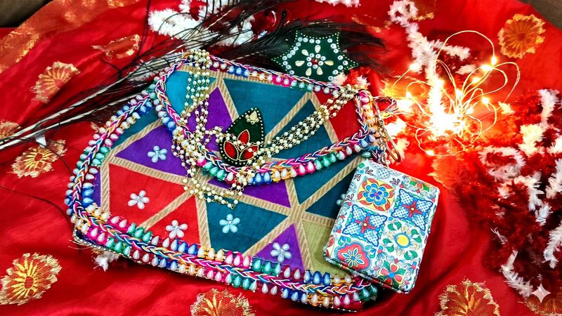 ✨festival special handmade beaded clutch