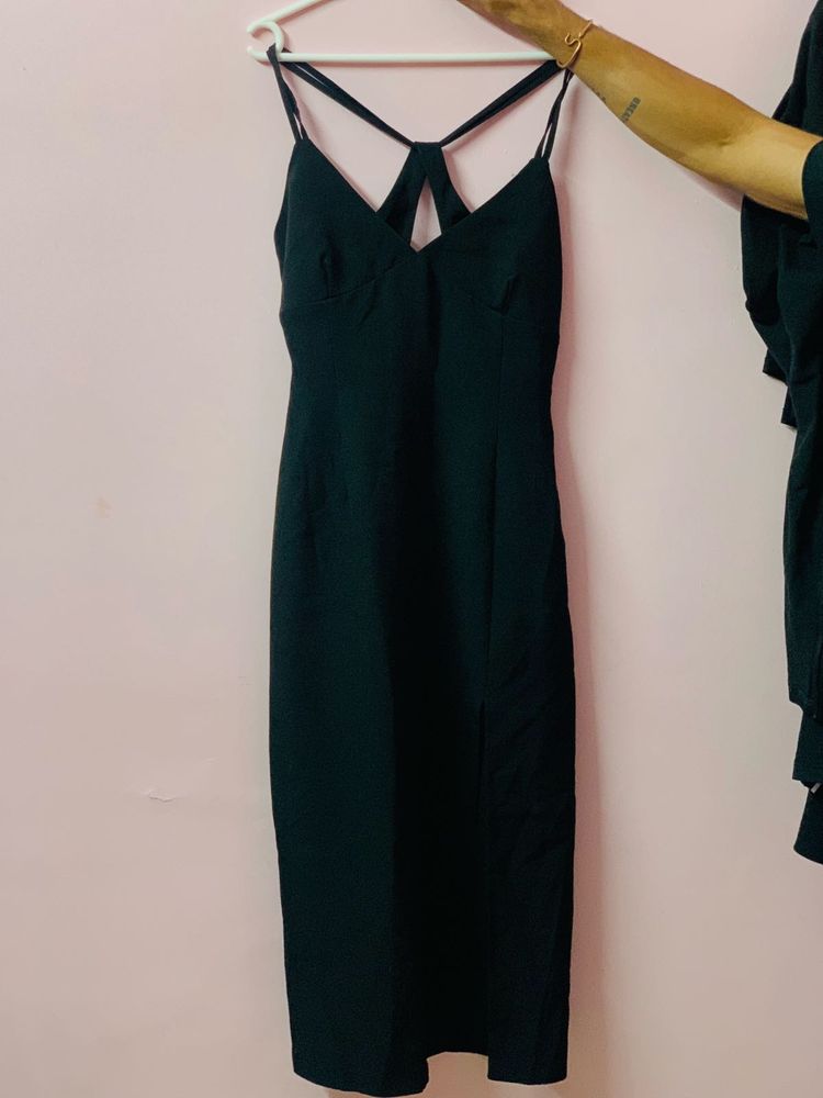 Chic Black Criss-Cross Strap Midi Dress