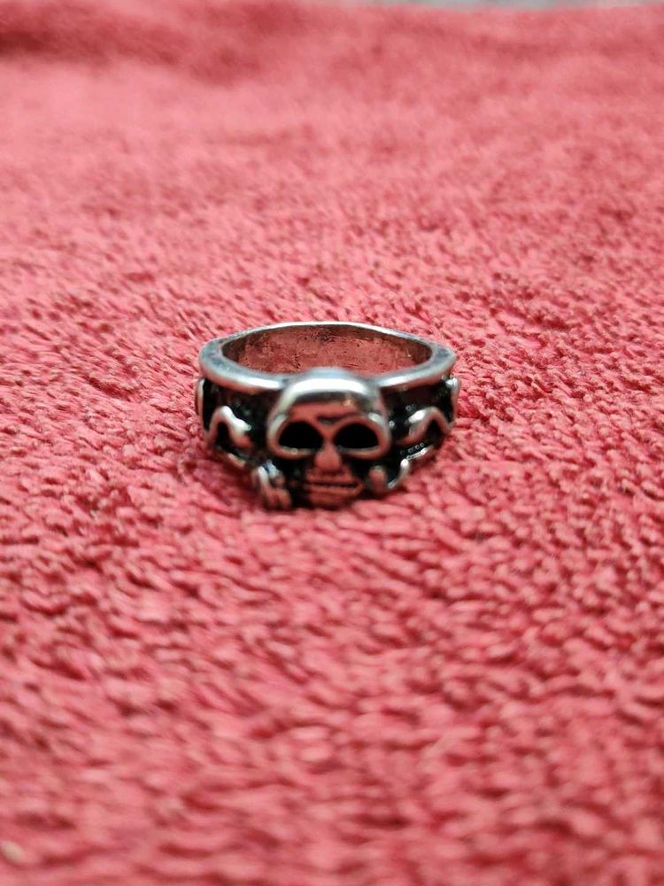 Skull Ring