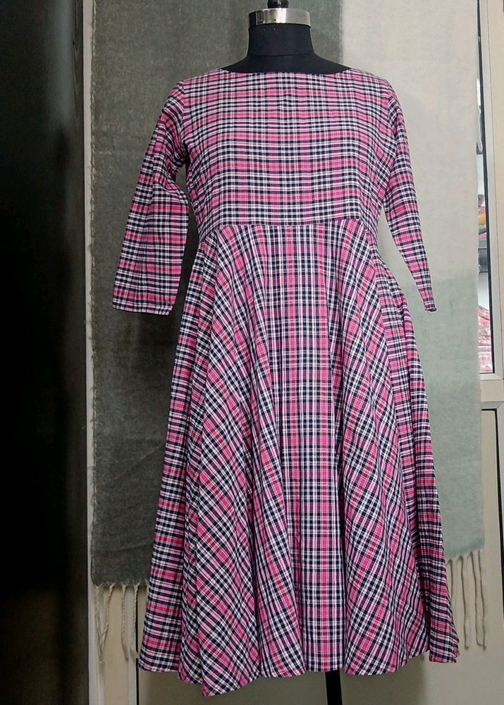 Women cotton pink check Dress