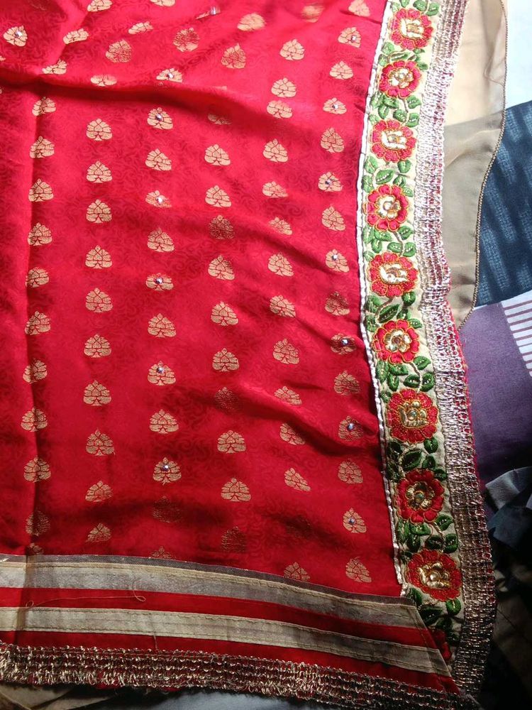 Beautiful Red Saree With Blouse