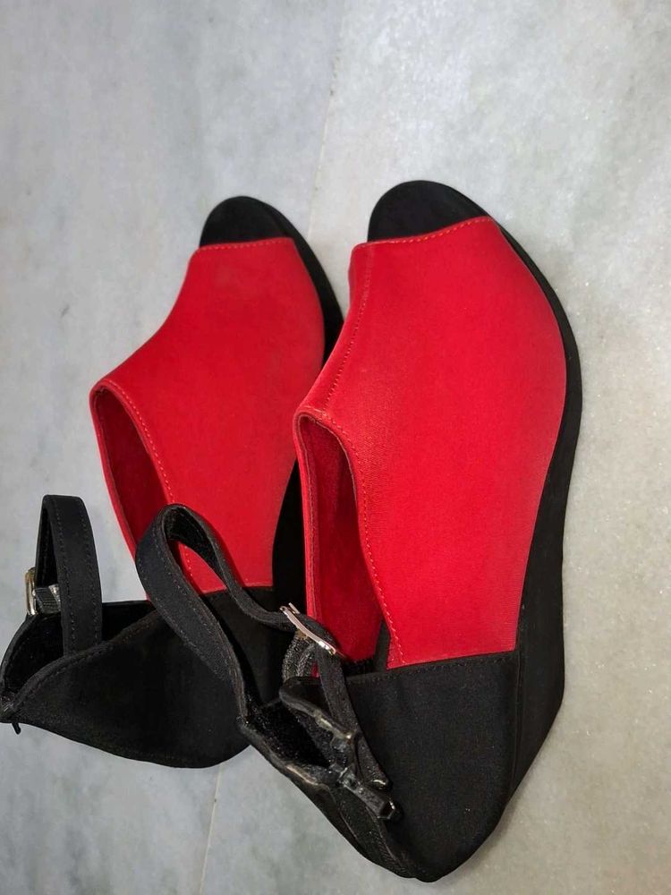 Red &amp; Black Wedge Heel Sandals