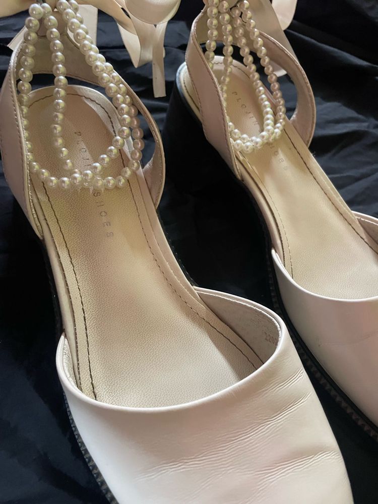 Vintage Shoes only at ₹700🌷