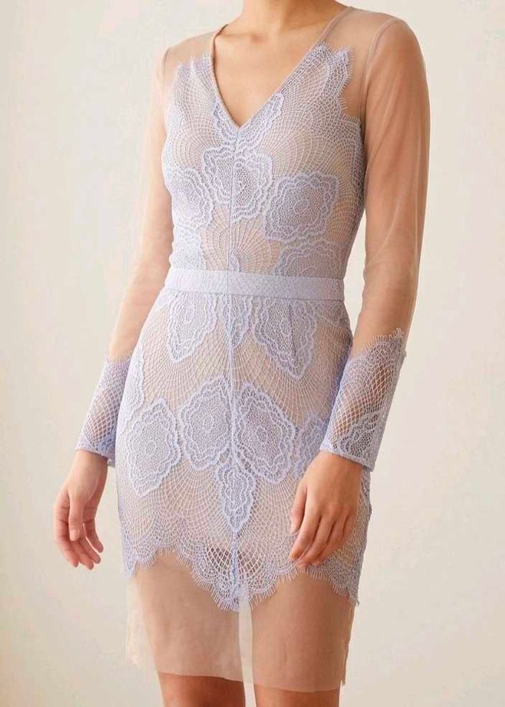 Lace V-Neck Bodycon Dress 🩵