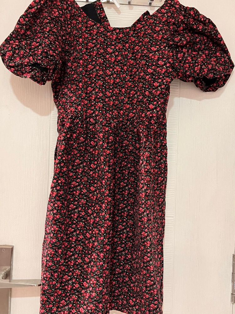 GAP Floral Puff Sleeve Dress
