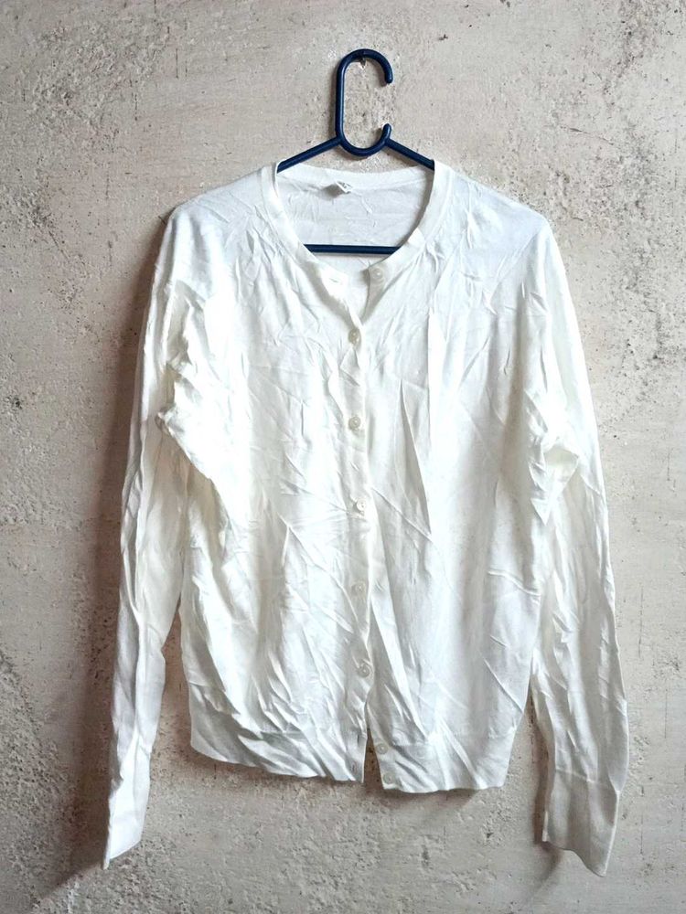 UNIQLO Winter Fashion Cardigan White