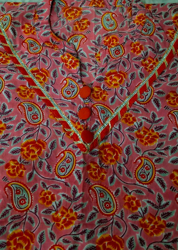 A floral print kurti