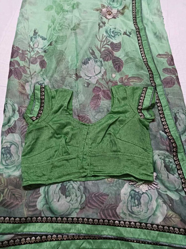 Beautiful Floral Print Saree with Blouse